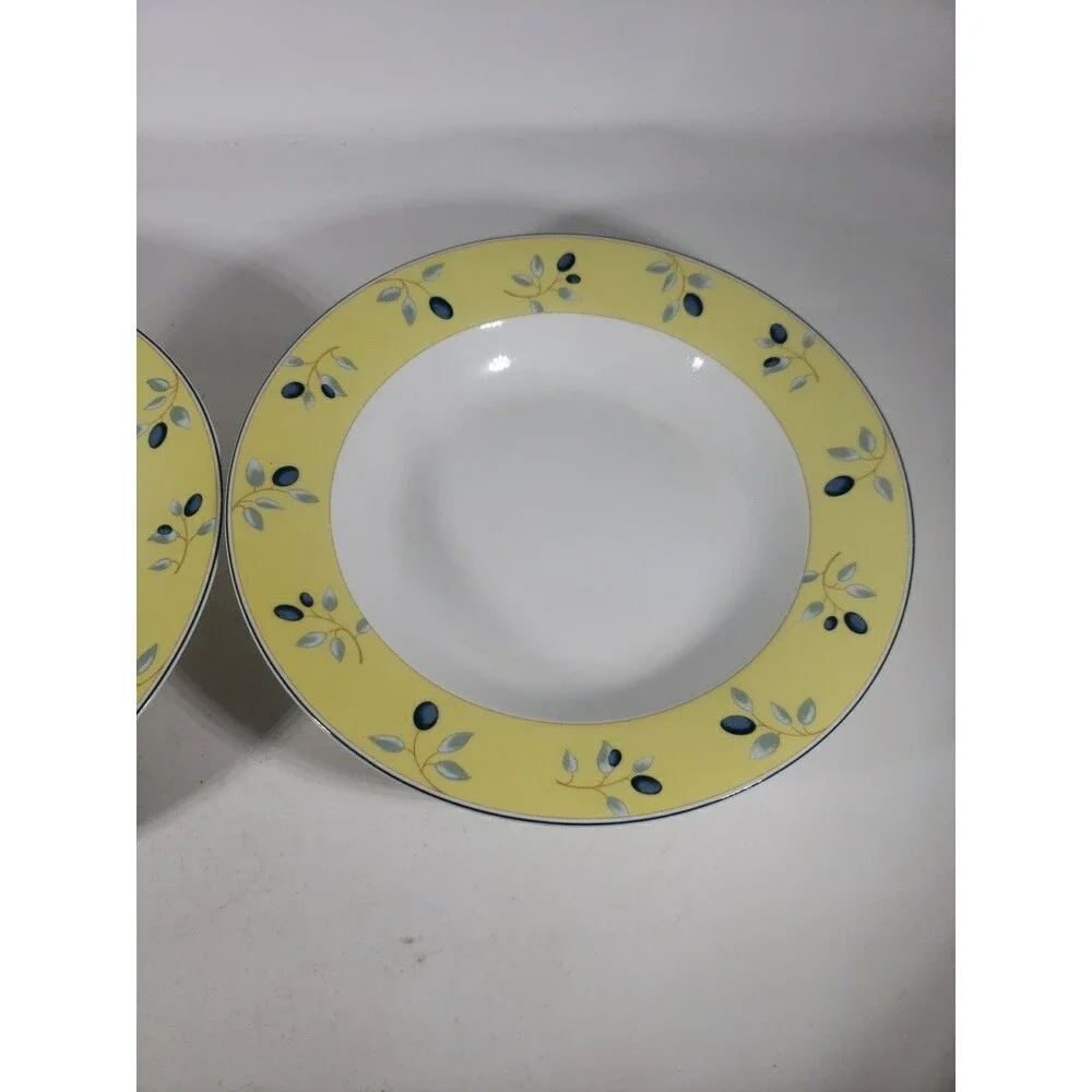 Royal Doulton LS 1030 Blueberry Yellow Rim Pasta Soup Bowl 8.25